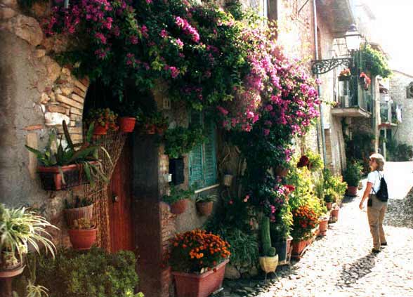 Casperia Hilltop street