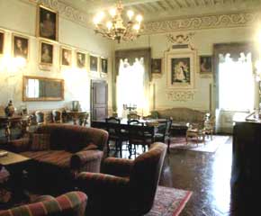Tuscany villa lounge