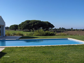 villa swimming pool