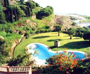 Nerja villa pool