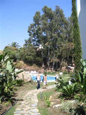 La Quinta Suites gardens
