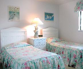 Twin bedroom